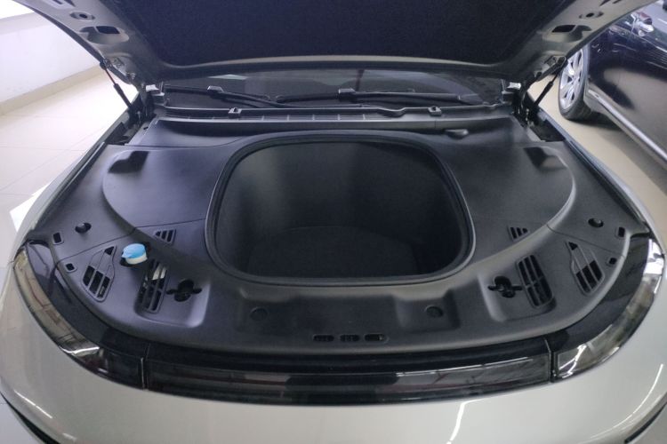 小鹏P7 2022款 670N+局部细节24