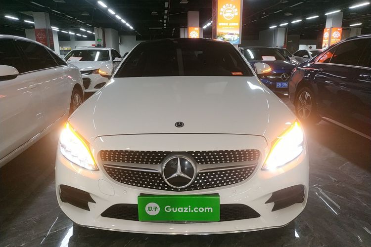 奔驰C级(进口) 2020款 C 260 轿跑车车身外观2