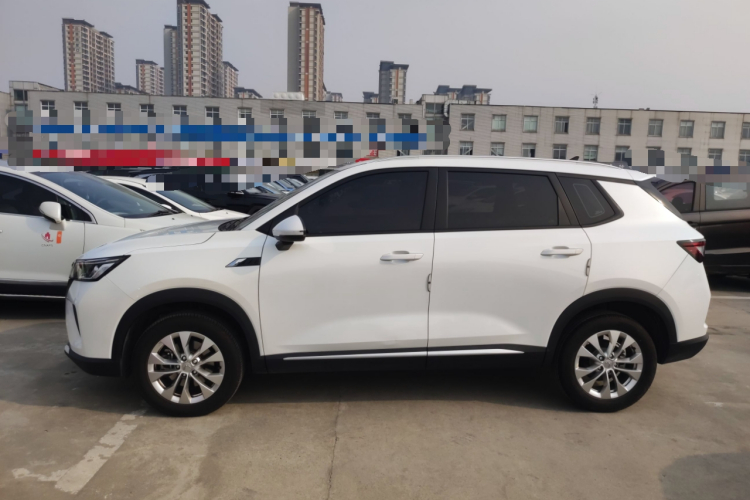 五菱汽车 五菱星辰 2021款 1.5T 手动星悦版车身外观4