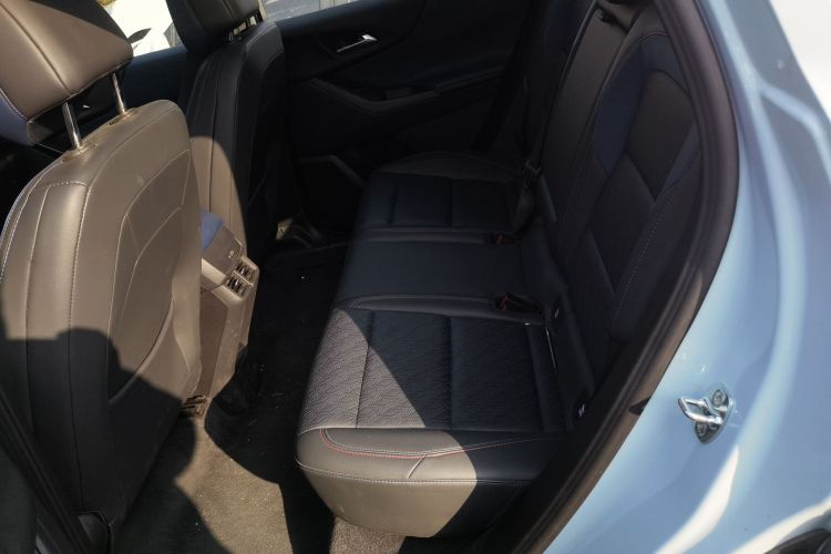 雪佛兰 探界者Plus 2024款 102km RS 至臻版中控内饰21