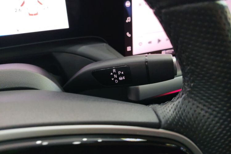 小鹏P7 2022款 625E中控内饰18