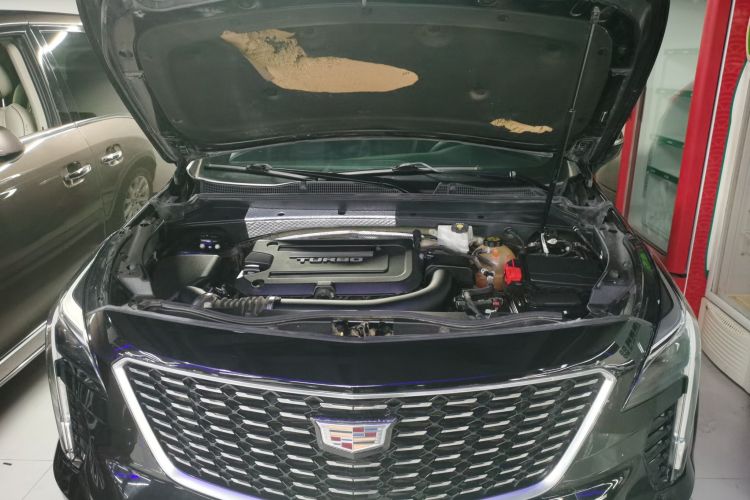 凯迪拉克XT4 2018款 28T 两驱技术型机舱底盘24