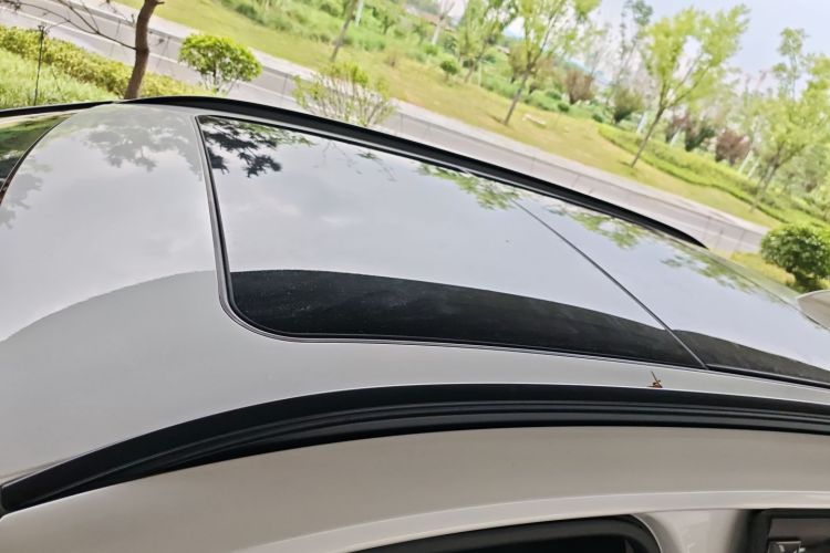 宝马2系旅行车 2018款 218i 时尚型车身外观57