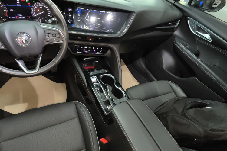 别克 2022款 改款 昂科威Plus 552T 五座豪华型中控内饰18