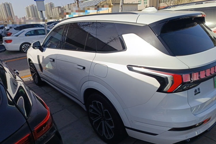 领克09 EM-P 2023款 2.0TD EM-P 远航版PM 七座车身外观6003