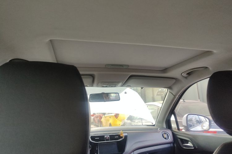 中华V3 2016款 1.5L 手动舒适型中控内饰22