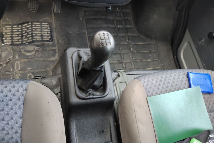 五菱汽车 五菱之光 2020款 1.2L 实用型 国VI LSI中控内饰18