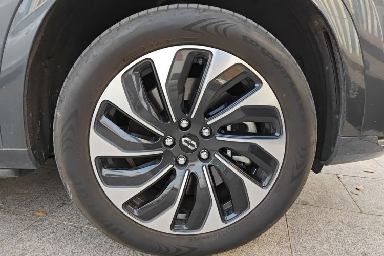 鸿蒙智行 问界M7 2022款 1.5T 后驱舒适版车身外观10