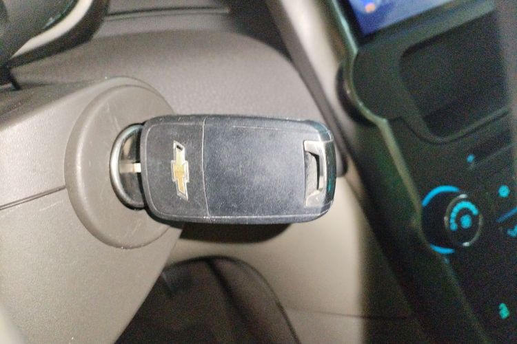 雪佛兰 迈锐宝 2013款 2.0L 自动豪华版中控内饰11