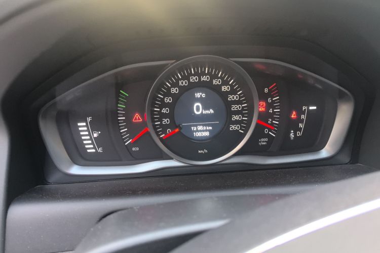 沃尔沃XC60 2017款 T5 AWD 智进版中控内饰14