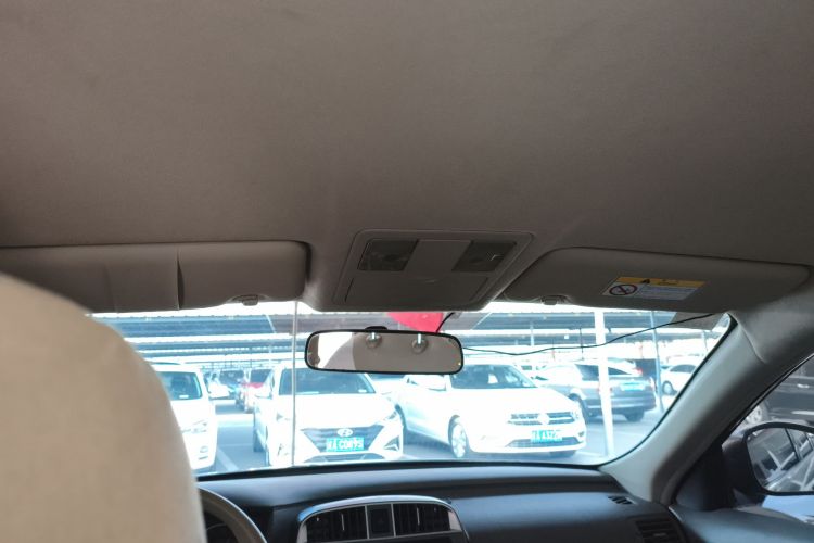 日产 轩逸 2012款 经典 1.6XE 手动舒适版中控内饰22