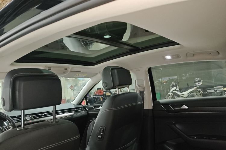 大众 迈腾 2020款 380TSI DSG 豪华型中控内饰22