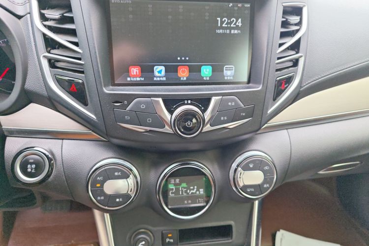 比亚迪 宋 2016款 2.0TID 自动尊贵型局部细节16