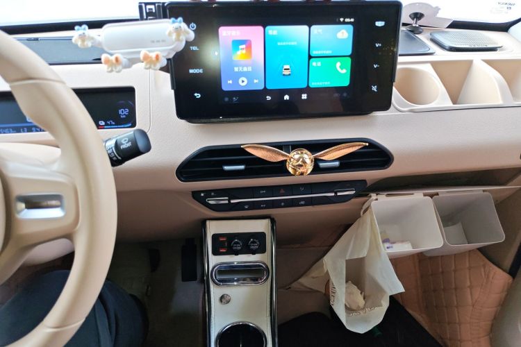 吉利银河 2023款 熊猫mini 200km 耐力熊中控内饰16