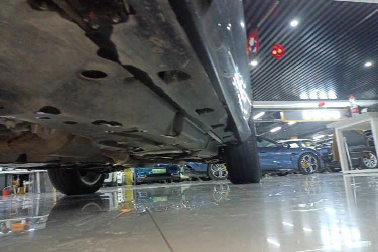 奔驰GLE 2017款 GLE 320 4MATIC 动感型局部细节9002