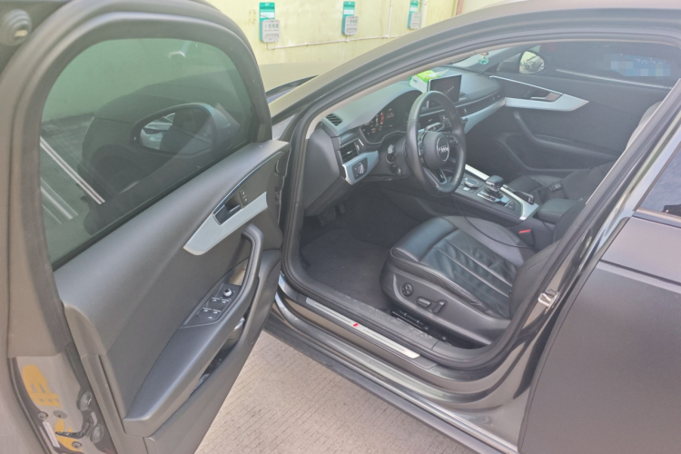 奥迪A4L 2019款 40 TFSI 时尚型 国VI中控内饰20