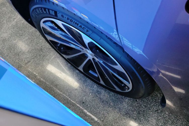 鸿蒙智行 智界S7 2025款 855km Max车身外观6008