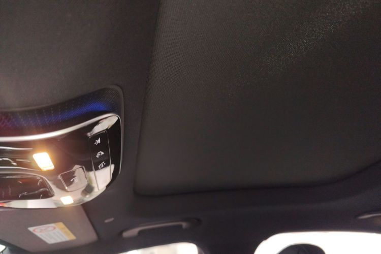 奔驰C级 2025款 改款 C 260 L 运动版中控内饰22