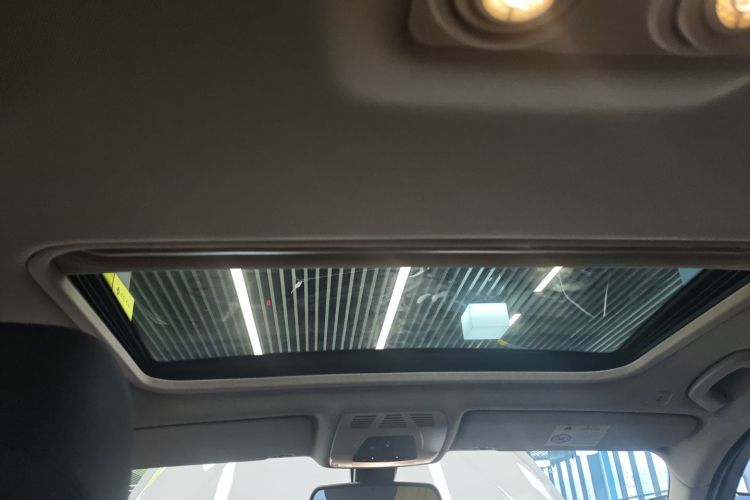 宝马3系 2019款 320Li M运动套装中控内饰22