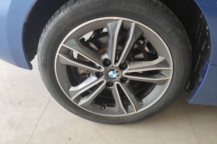 宝马1系 2019款 118i 时尚型车身外观56