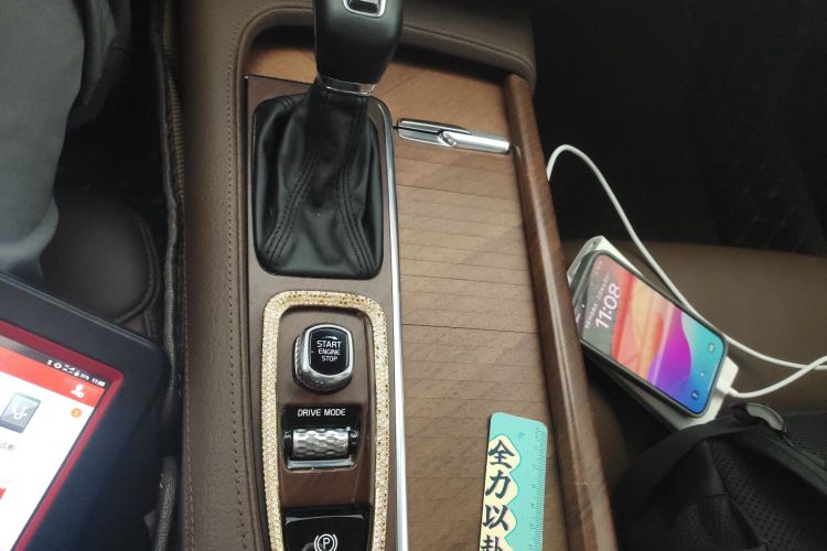 沃尔沃S90 2019款 T5 智远版中控内饰18