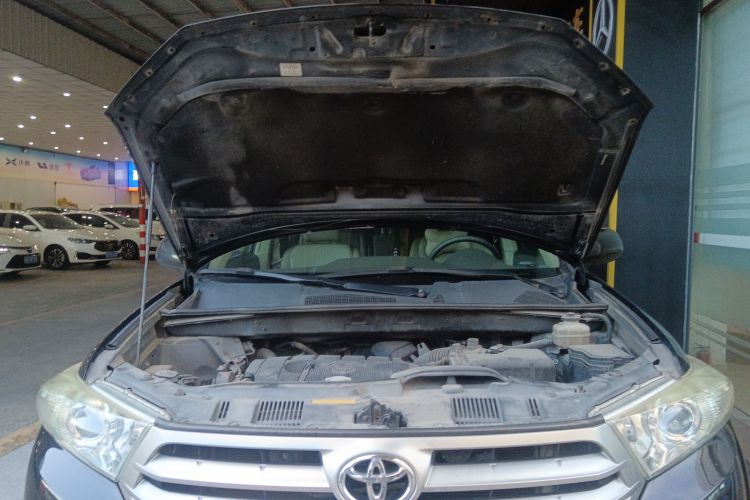 丰田 汉兰达 2012款 2.7L 两驱7座豪华版机舱底盘24