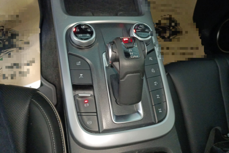 坦克300 2024款 2.0T 征服者中控内饰18