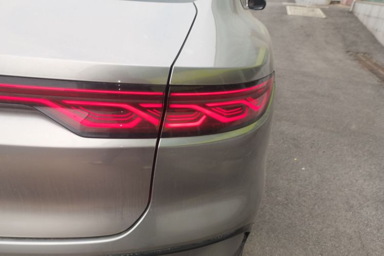 比亚迪 汉 2022款 DM-i 121KM 尊享型车身外观6006