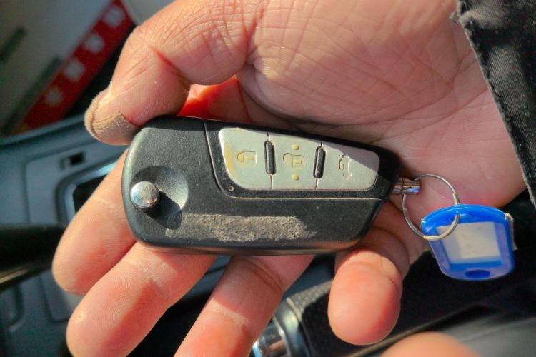 奔腾B70 2014款 2.0L 自动豪华型中控内饰11