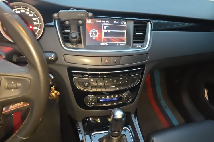 标致508 2012款 2.0L 自动智享版中控内饰16