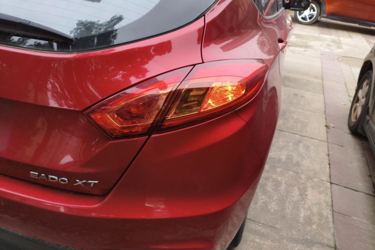 长安 逸动 2013款 1.6L 自动俊酷型 国IV车身外观6006