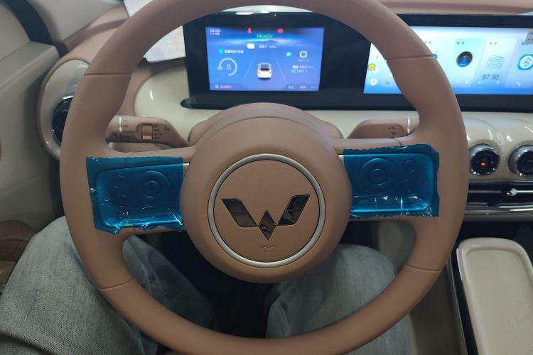 五菱汽车 五菱缤果 2025款 333km 灵犀互联款中控内饰13