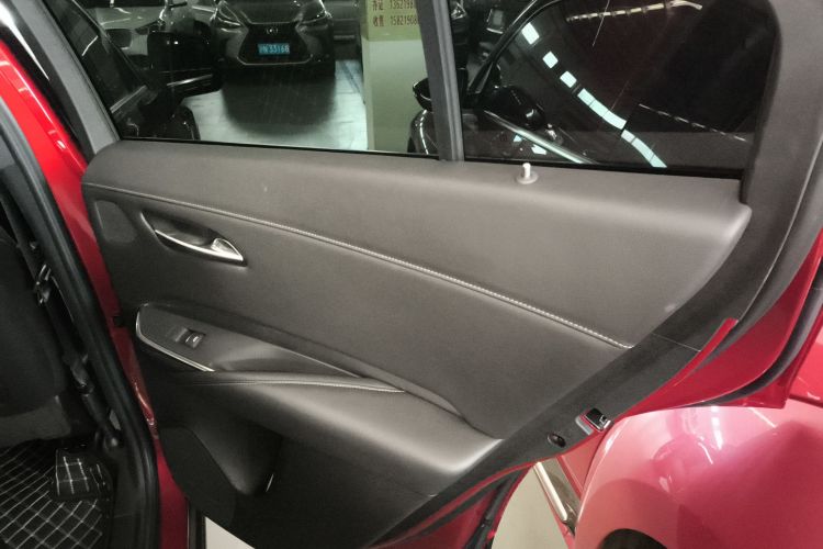 凯迪拉克XT4 2024款 28T 两驱豪华型中控内饰45