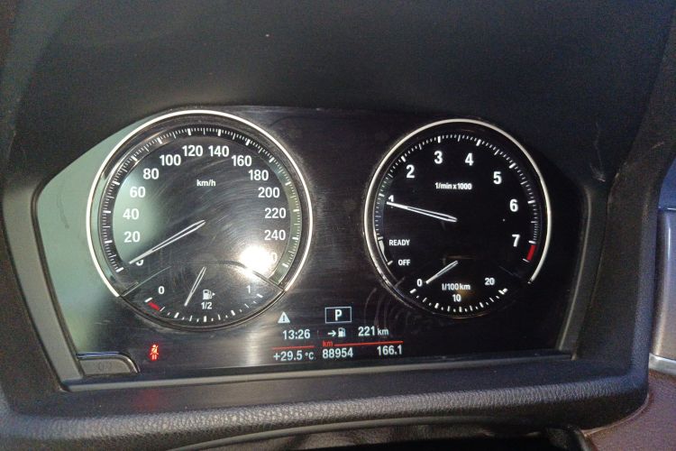 宝马X1 2019款 sDrive18Li 尊享型中控内饰14