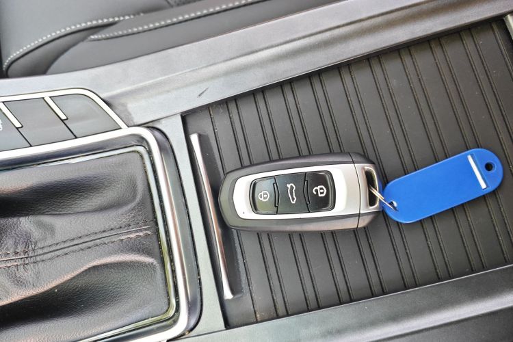 吉利汽车 帝豪 2018款 1.5L CVT向上互联版中控内饰7001