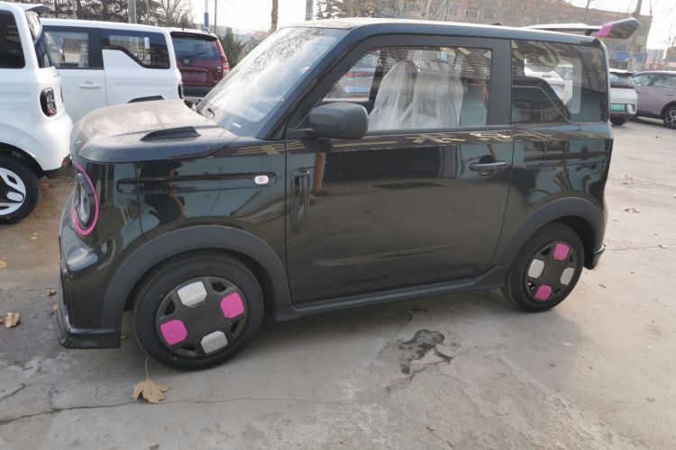 吉利银河 2025款 210km 熊猫卡丁车身外观4