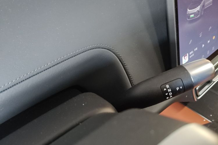理想汽车 理想L8 2023款 Pro中控内饰18