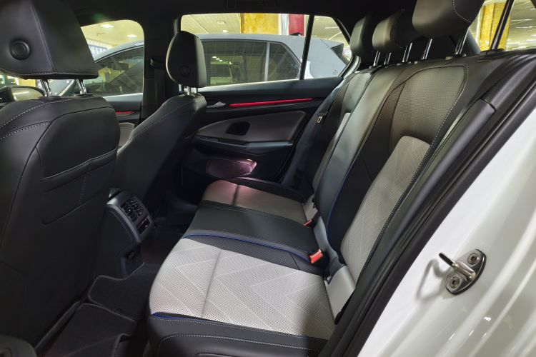 大众 高尔夫 2025款 300TSI R-Line中控内饰7004