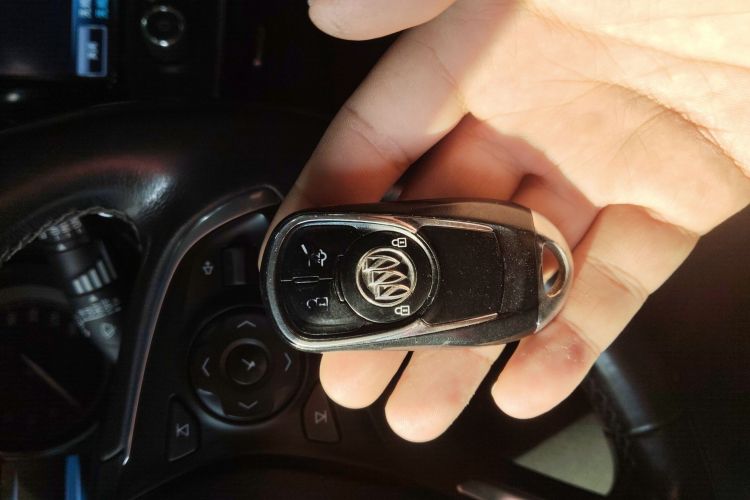 别克 昂科威 2019款 28T 四驱精英型 国VI中控内饰7001