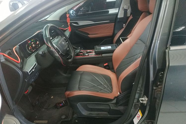 长安 逸动 2022款 PLUS 蓝鲸NE 1.4T GDI DCT尊贵版局部细节19