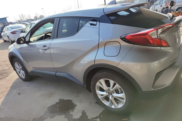 丰田 奕泽IZOA 2021款 双擎 2.0L 奕享版车身外观4