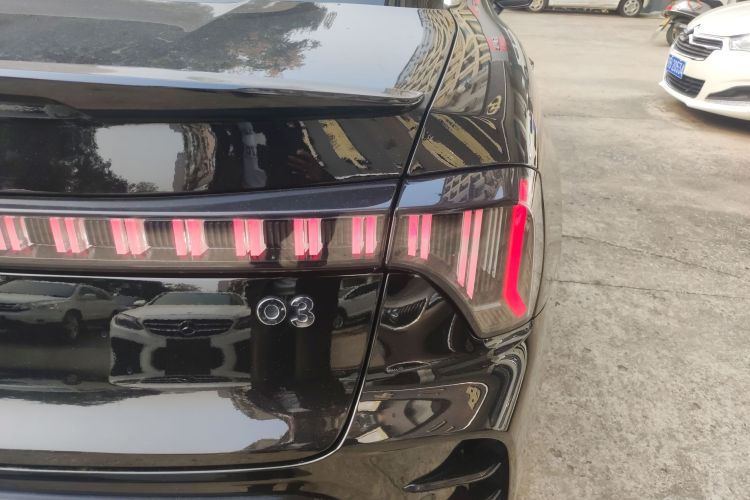 领克03 2025款 1.5TD DCT冠军版Pro车身外观9