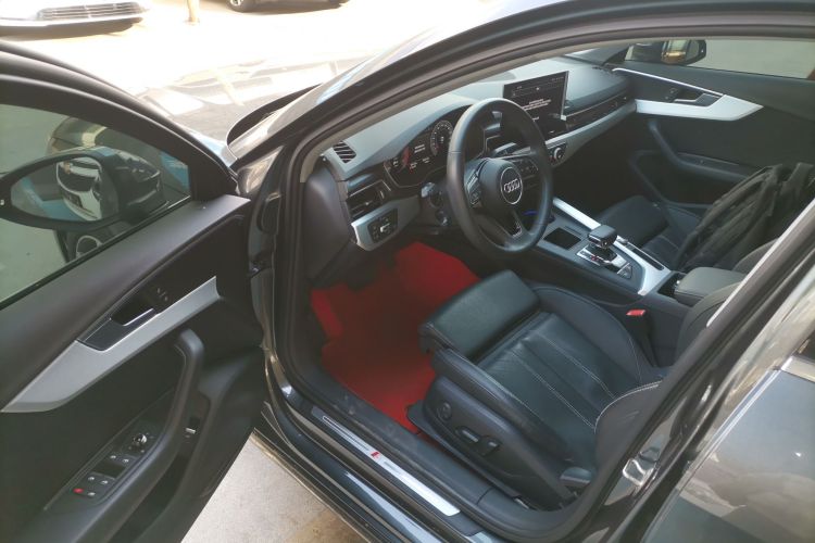 奥迪A4L 2020款 40 TFSI 豪华动感型中控内饰20