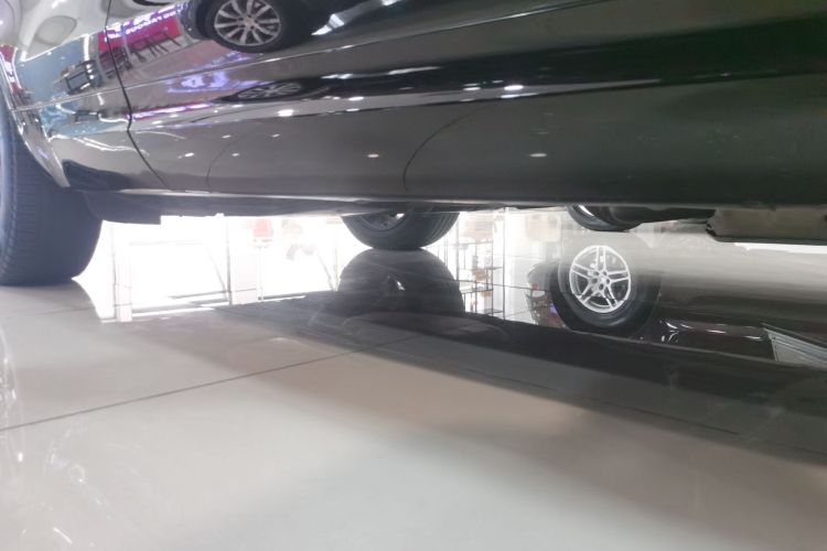 路虎 发现 2020款 2.0T 30周年特别版局部细节9001