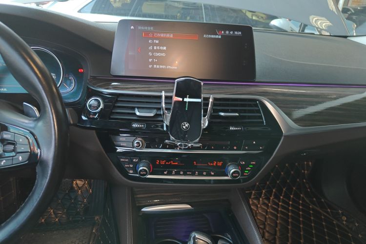 宝马5系 2018款 530Li 领先型 豪华套装局部细节16