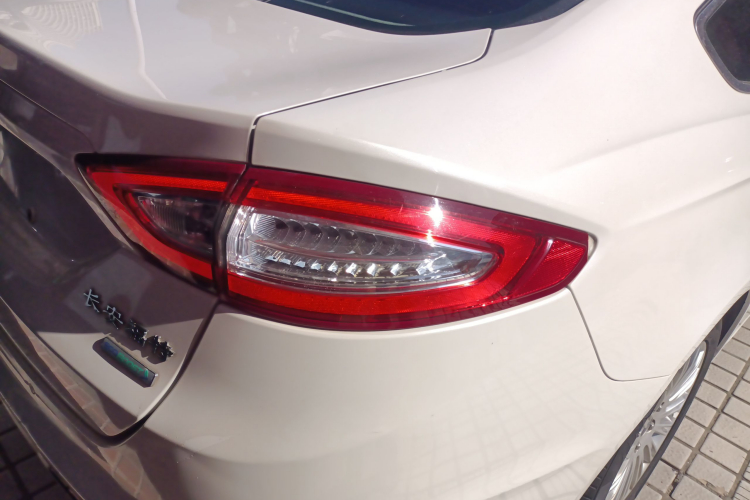 福特 蒙迪欧 2013款 2.0L GTDi200时尚型车身外观6006