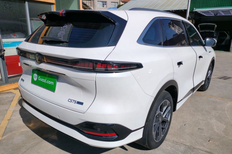 长安CS75 PLUS 2025款 第四代 1.5T 新蓝鲸 智慧尊享型车身外观7