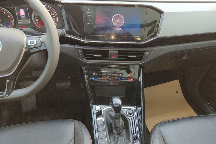 大众 探岳 2021款 330TSI 两驱豪华智联版中控内饰16