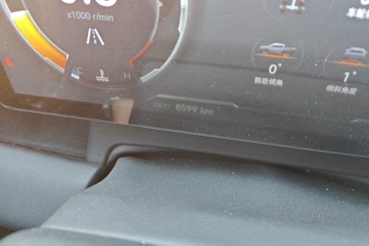 江铃 大道 2024款 敢探者 2.3T柴油自动四驱无界款中控内饰15