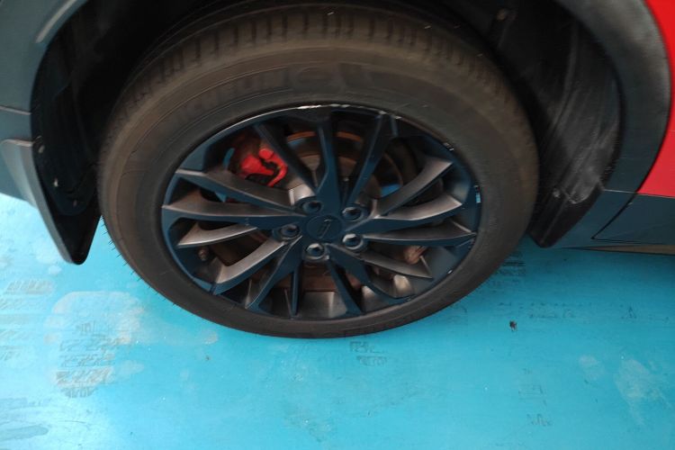 吉利汽车 缤越 2019款 运动款 260T DCT游侠 国VI车身外观6008